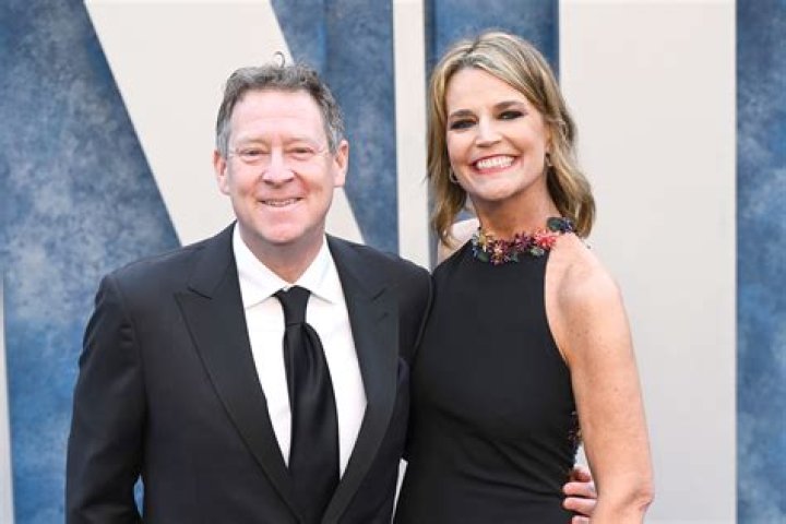 
Angela Kinsey Husband Age Difference And Their Married Life 