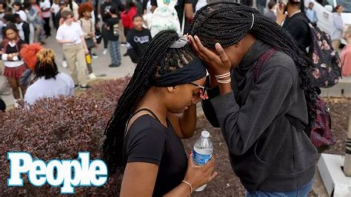 
At Least 3 Dead, Including Suspect, After Shooting at Missouri High School 