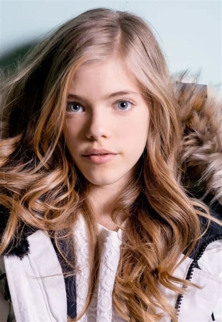 Elle McKinnon Height, Weight, Net Worth, Age, Birthday, Wikipedia, Who, Instagram, Biography