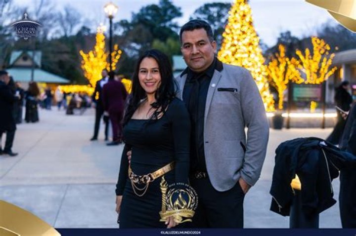 Naason Joaquin Garcia Lifestyle With Wife Alma Zamora And Net Worth 2022
