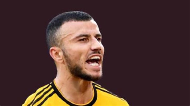 Romain Saiss Height, Weight, Net Worth, Age, Birthday, Wikipedia, Who, Instagram, Biography