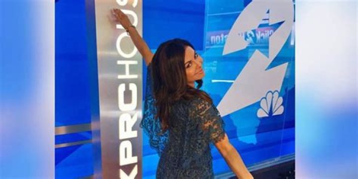 
Where is Jennifer Reyna (KPRC) now? Net Worth, Age, Bio 