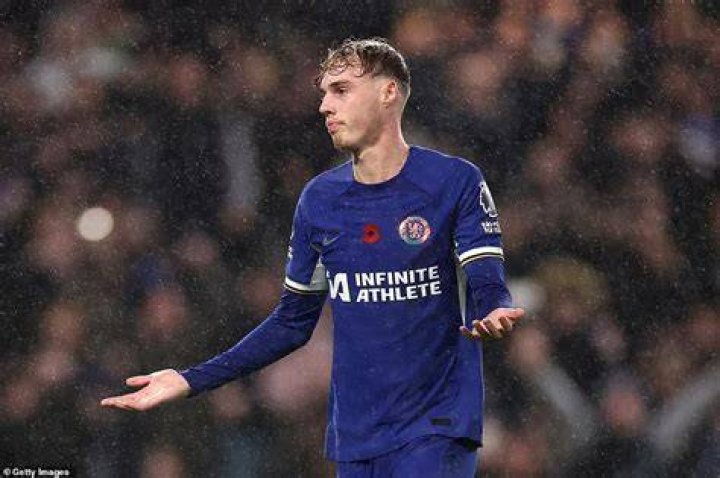 
Who is Cole Palmer Mum Janet? What To Know About The Manchester City Midfielder 