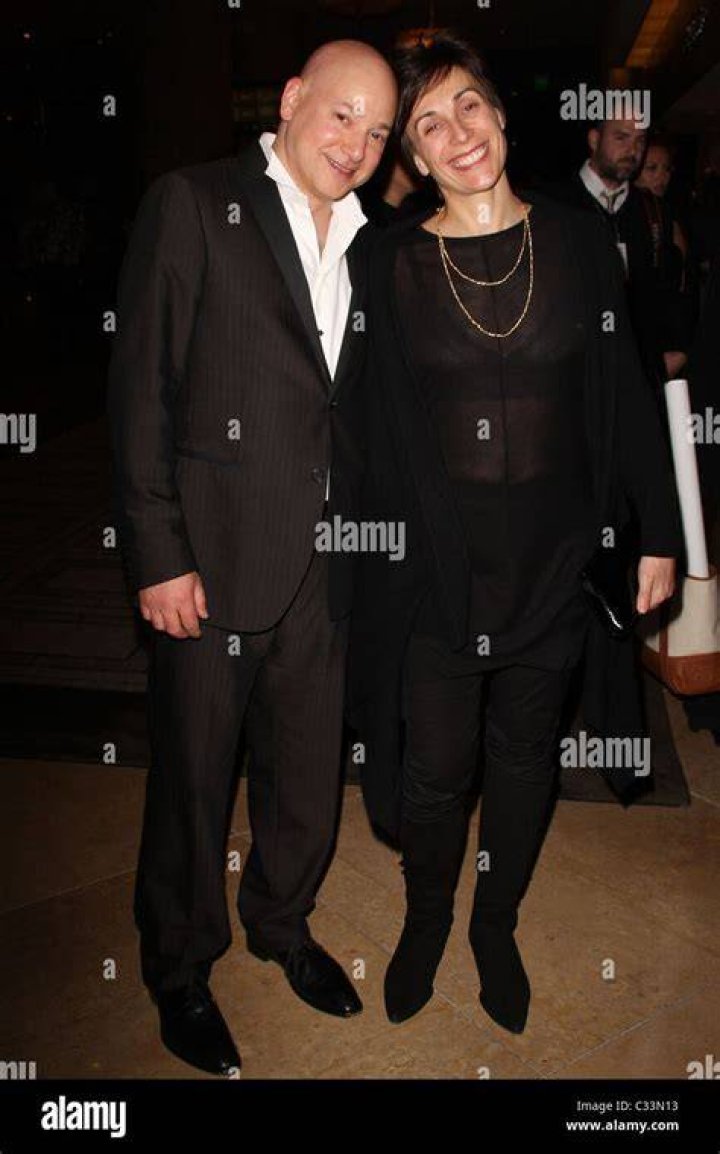 
Who Is Elisa Atti? Learn About Evan Handler’s Wife 